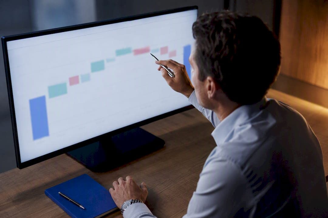 Catch Margin Erosion Early: Excel Margin Bridge for Finance & Ops